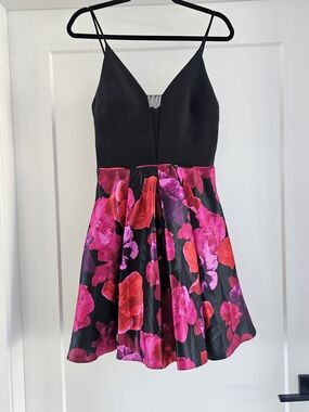 Betsy & Adam Black Top Floral Mini Dress in Pink and Red